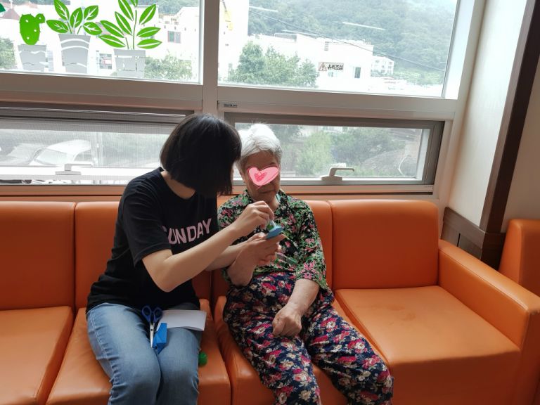 미술활동(고래꾸미기)